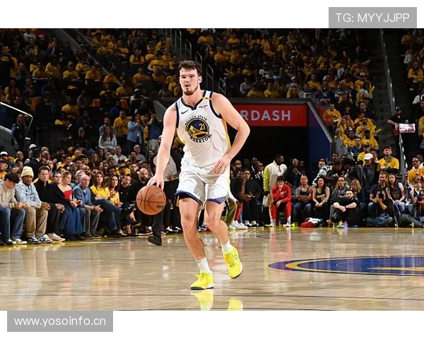 肯扬·马丁挡拆创造错位明显提升防守效率对比同期内线表现