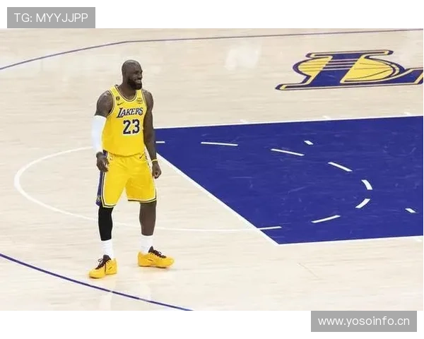 詹姆斯·沃西突破制造犯规效率提升抢占关键回合主导权